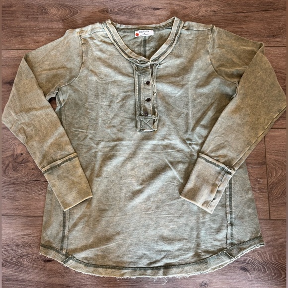 ZENANA• Mineral Washed Thumb Hole Cuffed Long Sleeve TTW-3319-ASH OLIVE - Picture 2 of 6